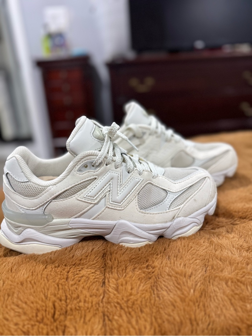 New Balance 9060 Women’s Chunky Cream and White Sneakers - Picture 2 of 13